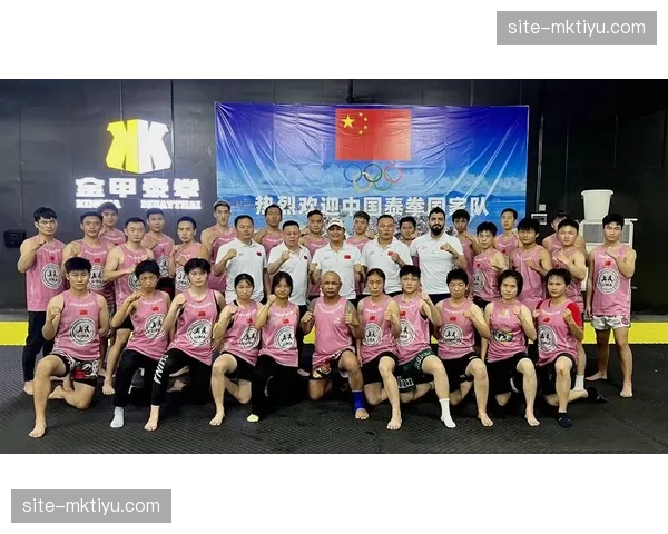 合理的体能分配是长远征程的保障，主教练需在小组赛阶段进行人员轮换。